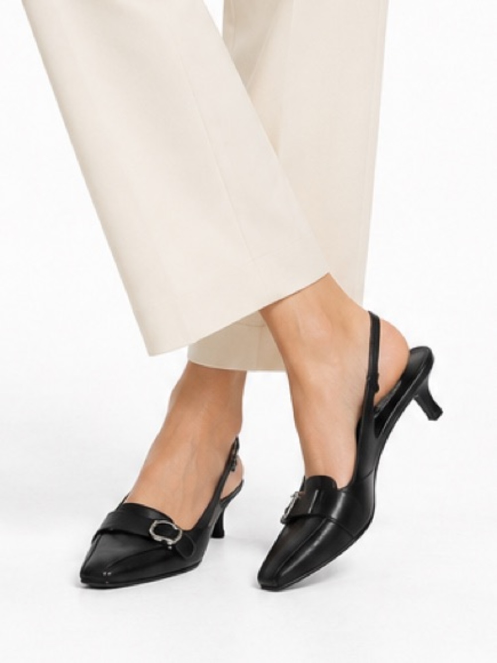 Salvatore Ferragamo Vintage Black Leather Slingback Kitten Heels Women's Size 6